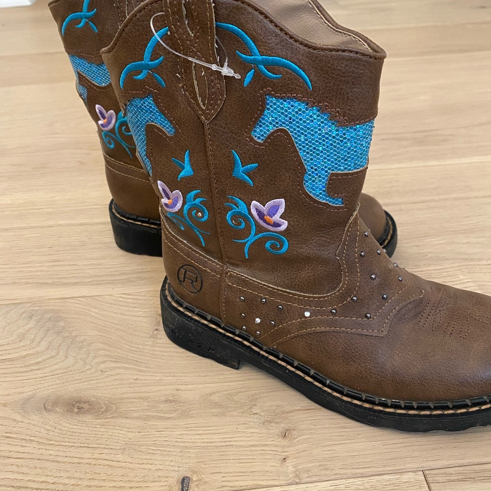 Brown Cowboy Boots with Blue Embroidery